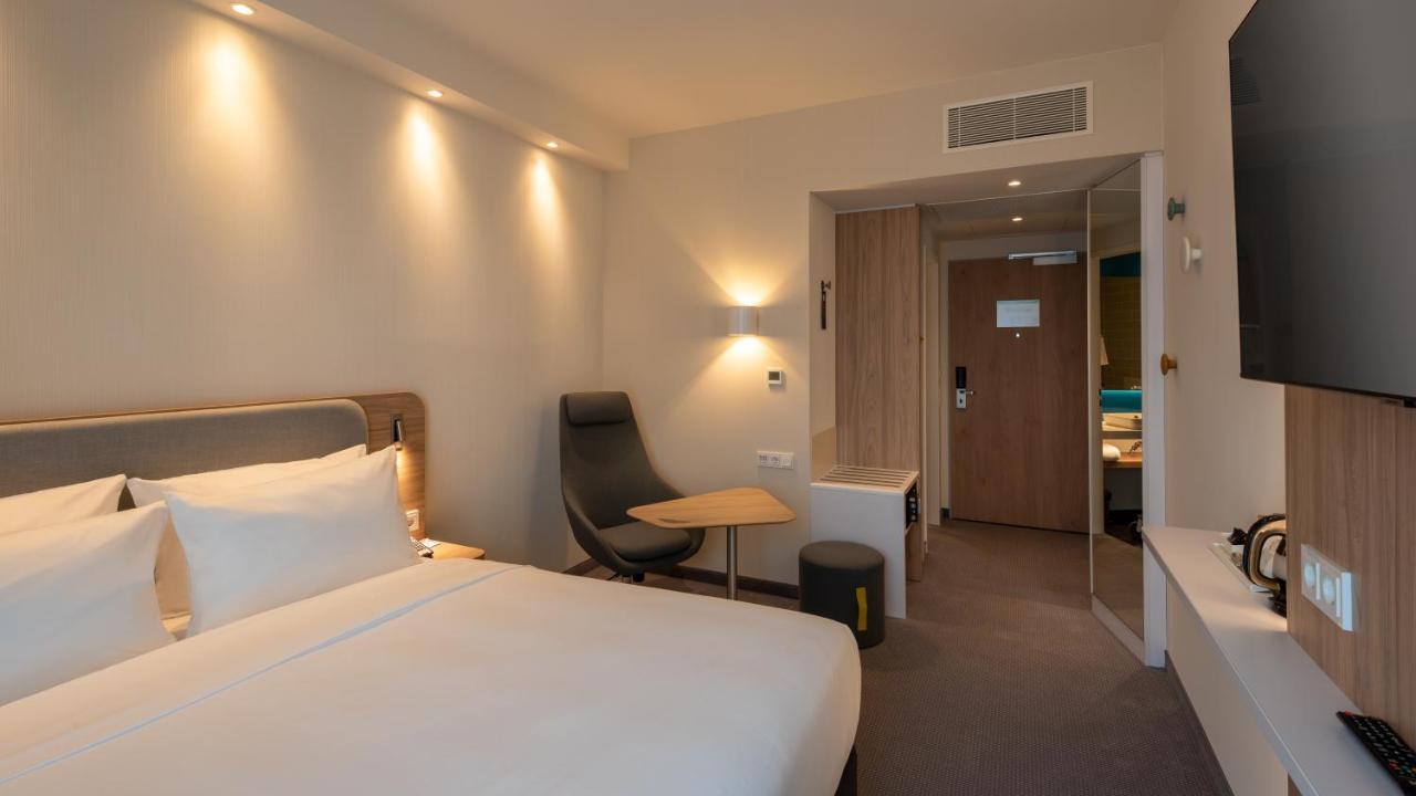 Holiday Inn Express - Munich North By Ihg Exterior foto